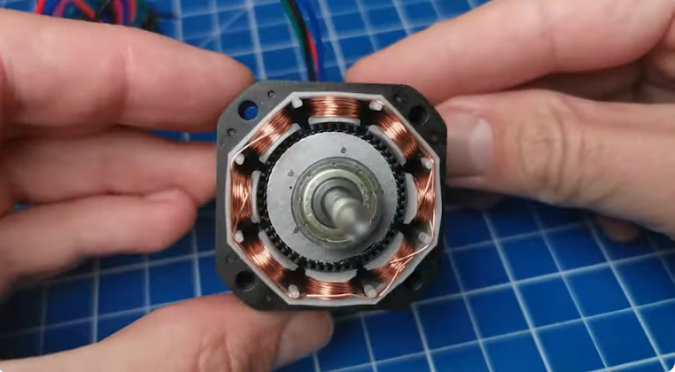 Vídeo  Motorde Passo